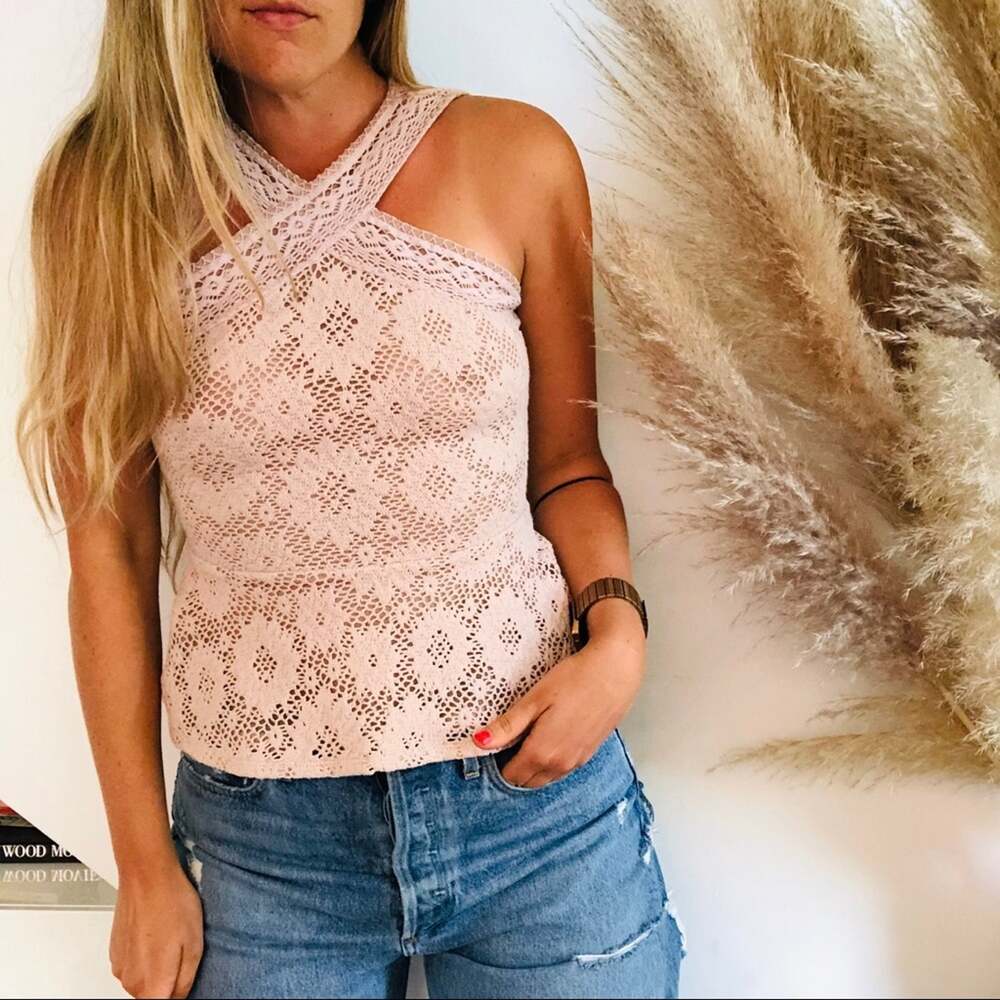 BCBG MaxAzria Blush Rose Pink Crochet Lace X Strap Peplum Tank Top Blouse XS
